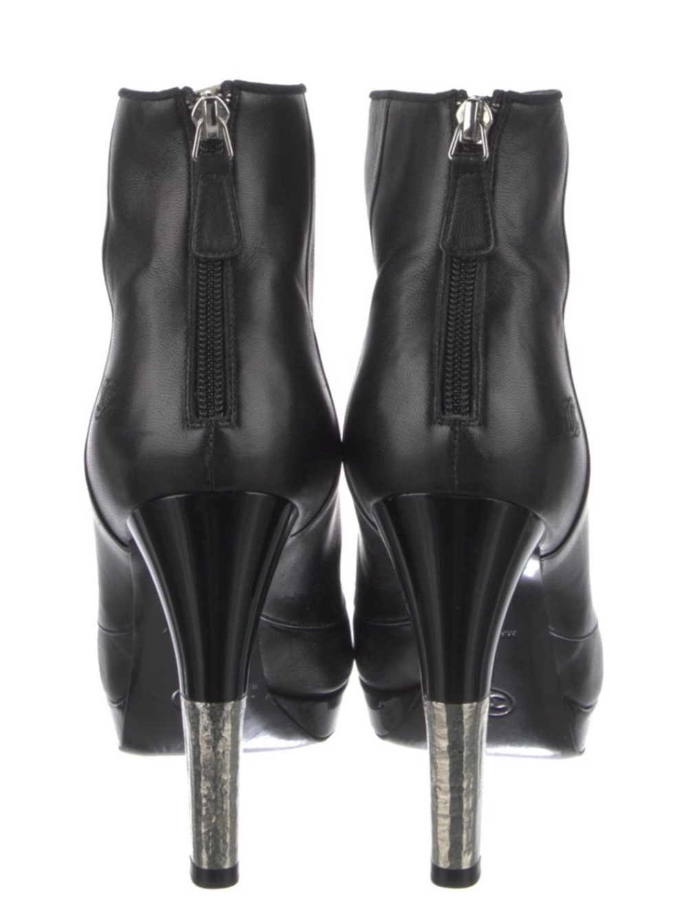 CHANEL Black Leather Boots. Size 40. - Picture 4 of 5